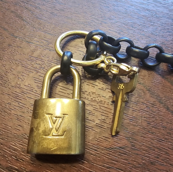 LOUIS VUITTON brass and blacker choker necklace. - Picture 8 of 11